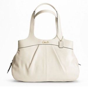 💥SALE💥 Coach Leather Lexi in White